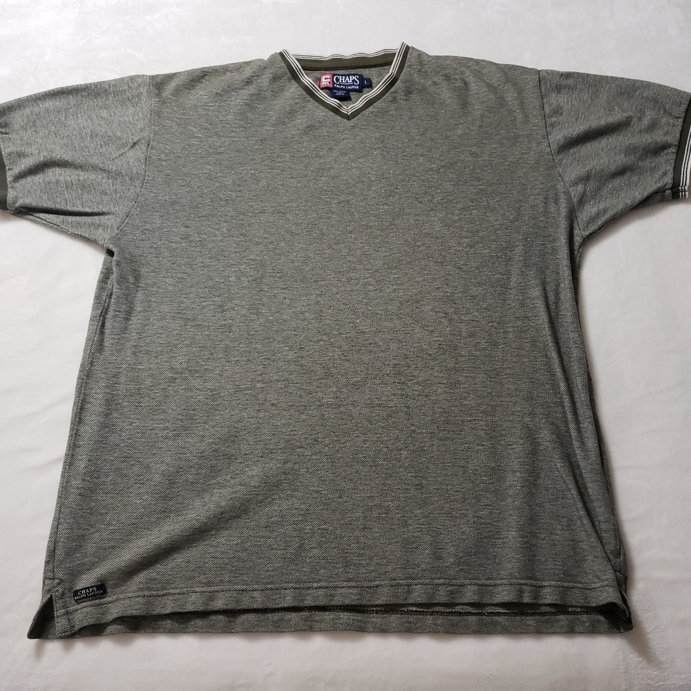 Men Chaps Ralph Lauren Pull Over Shirt.
